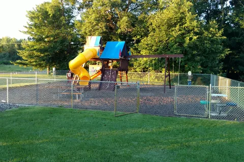Petes Retreat Family Campground And RV Park