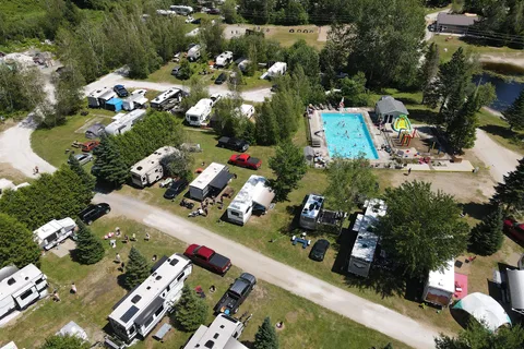 Camping La Mine De Cuivre