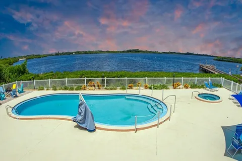 Fishermans Cove RV Resort