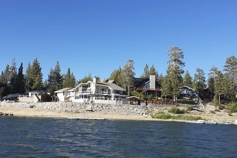 Holloway's Marina and RV Park