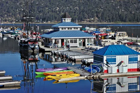Holloway's Marina and RV Park
