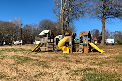 Holly Ridge Family Campground