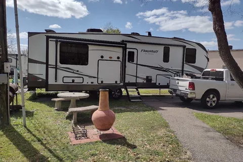 Jus Passn Thru RV Park