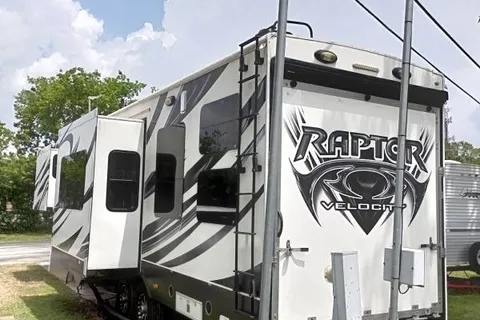 Jus Passn Thru RV Park