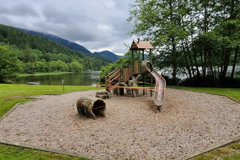 Deer Lake - Sasquatch Provincial Park