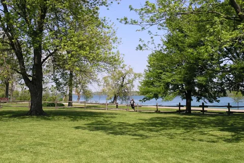 Riverside Park Motel and Campground