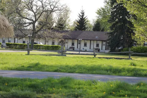 Riverside Park Motel and Campground