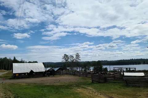 Watch Lake Lodge