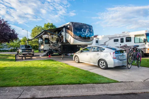 Olde Stone Village RV Park