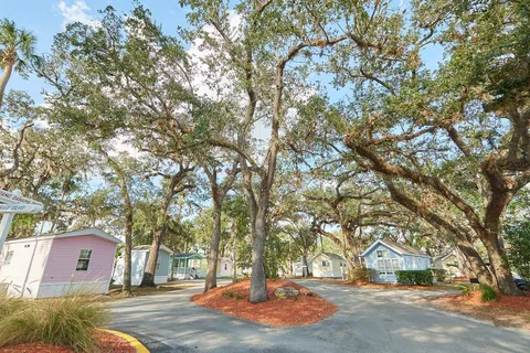Tropical Palms RV Resort