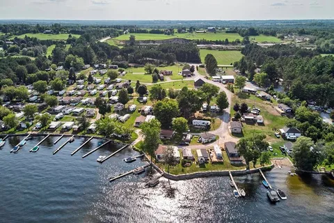 Bobcaygeon Shores Cottage Resort