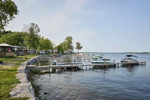 Bobcaygeon Shores Cottage Resort
