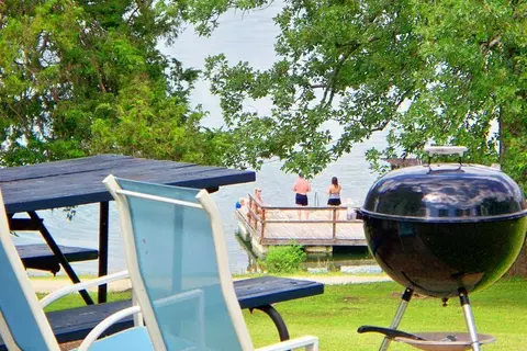 Hand Cove Resort RV Park