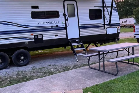 Kamper's Lodge Campground