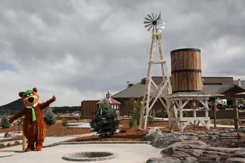Jellystone Park at Larkspur