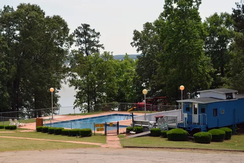 North Shore Landing Resort