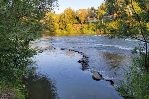 Valley Of The Rogue State Park