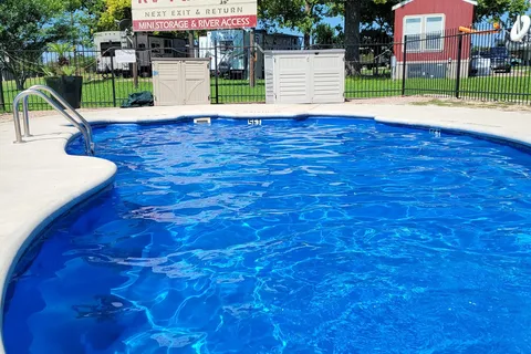 Twin Palms RV Park