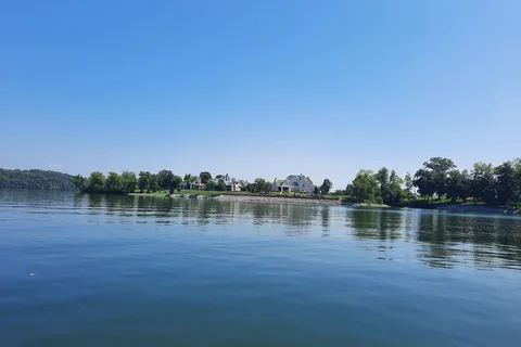 Yarberry Peninsula Campground