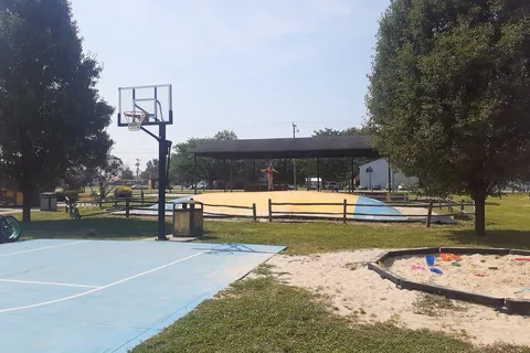 Buckeye Lake / Columbus East KOA Holiday