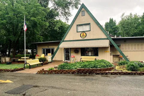 Buckeye Lake / Columbus East KOA Holiday