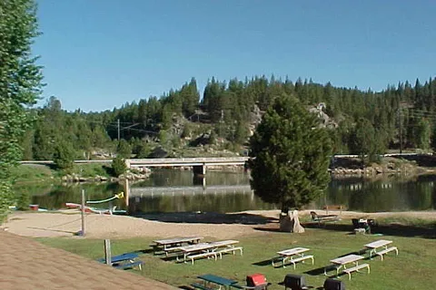 Waters Edge RV Resort