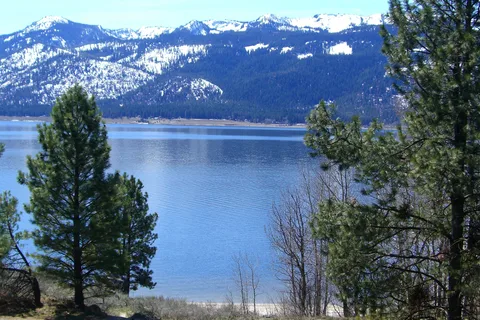 Waters Edge RV Resort