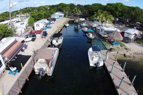 Kings Kamp RV Park, Marina, Hotel Rooms