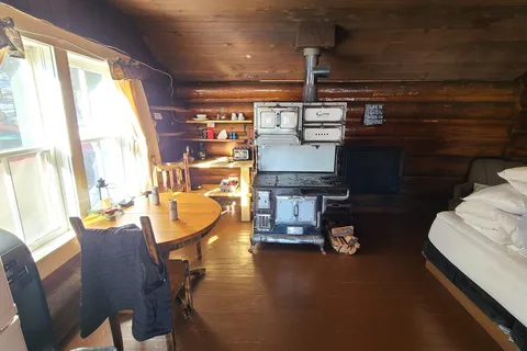 Knouff Lake Resort