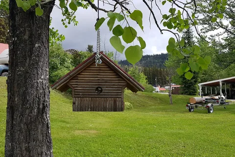 Knouff Lake Resort