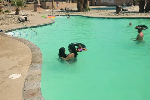 Glamis North Hot Springs Resort