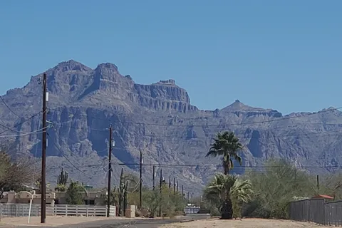Carefree Manor RV Resort