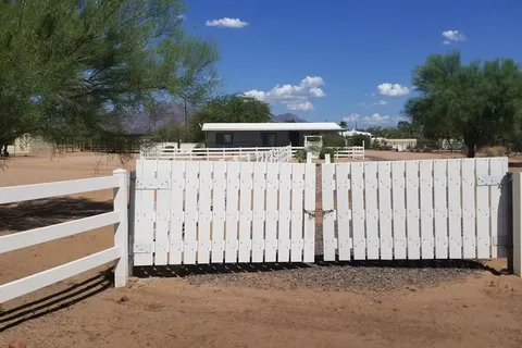 Carefree Manor RV Resort