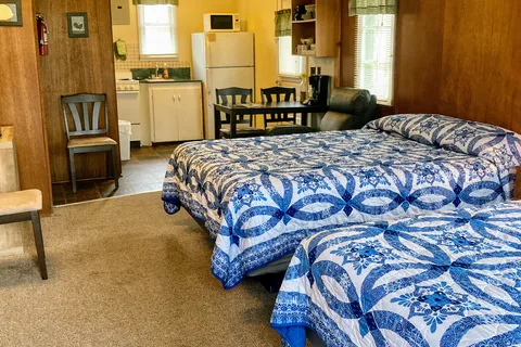Oak Hill Court and RV Park
