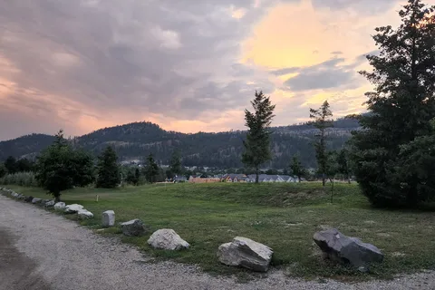Apple Valley Orchard and RV Park