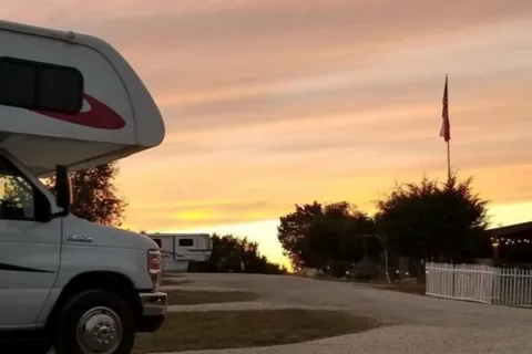 Al's Hideaway Cabins & RV Park