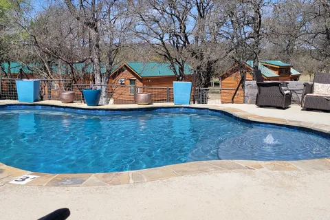 Al's Hideaway Cabins & RV Park