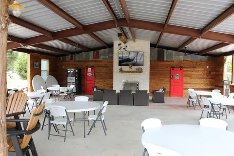 Al's Hideaway Cabins & RV Park