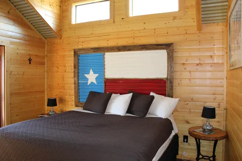 Al's Hideaway Cabins & RV Park