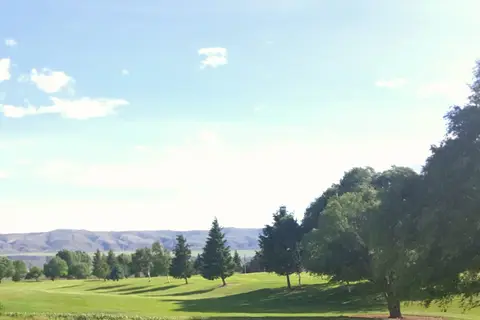 Royal City Public Golf Course and RV Park