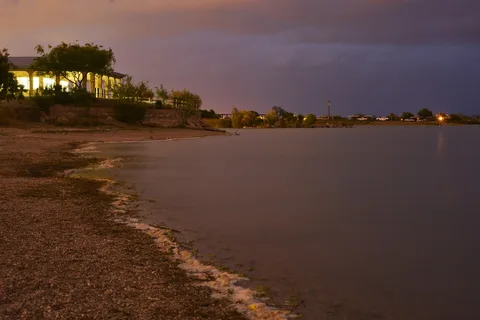 Lake Casa Blanca International State Park