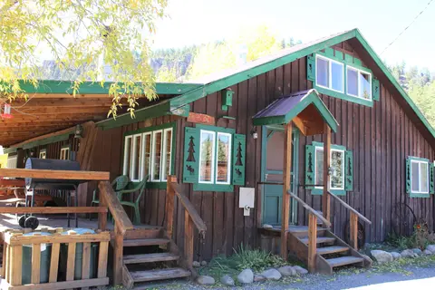 Riverbend Resort