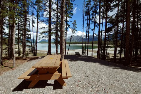Interlakes - Peter Lougheed Provincial Park