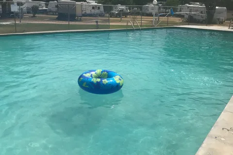 Poppys Pointe Family Resort
