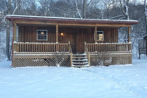 Creekside Cabins and RV Park