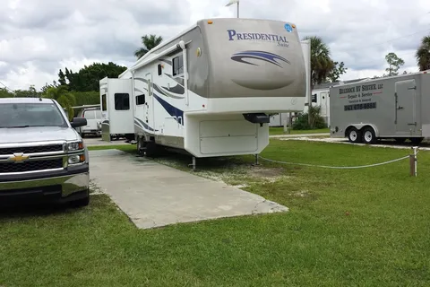 Palms and Pines RV MH Park