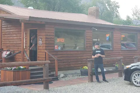 Waters Edge RV Park and Pizzeria