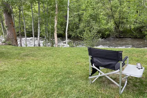 Waters Edge RV Park and Pizzeria