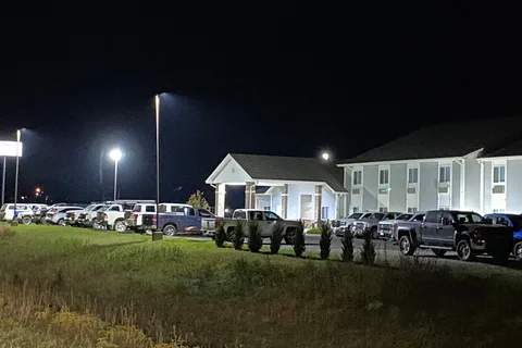 Garnett Inn Suites and RV Park
