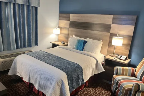 Garnett Inn Suites and RV Park